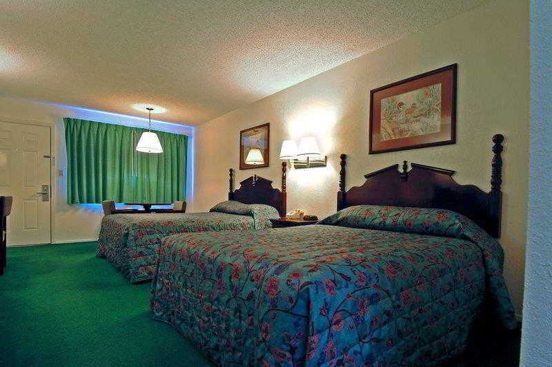 Best Western Coleman Inn Стая снимка